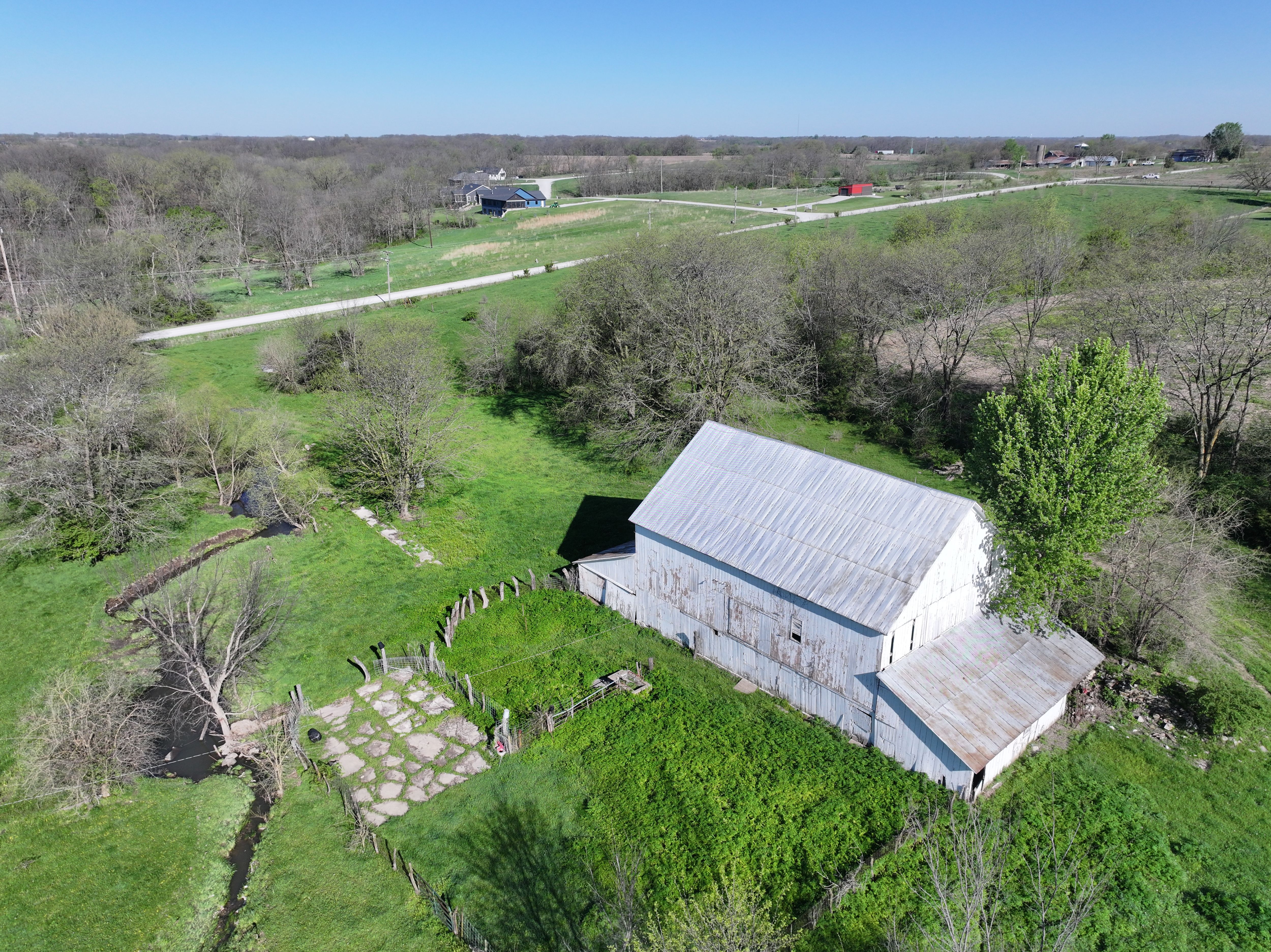 Listing Photo: DJI_20260420091354_0184_D (1)